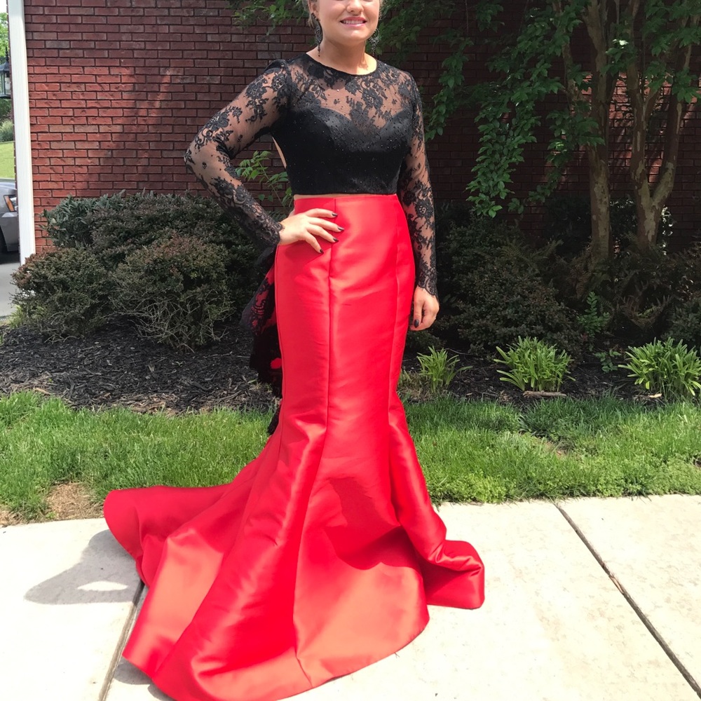 Sherri Hill 2017 prom dress size 6